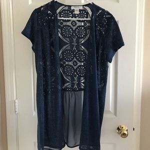 August Silk Large, lightweight open cardigan.